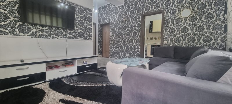 Militari Inchiriere 2 camere + curte + loc de parcare-  Metrou Gorjului